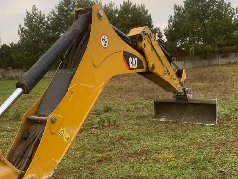 Usługi Koparko-Ładowarką oraz transport przyczepą budowlaną