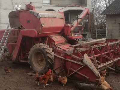 Kombajn zbożowy Massey Ferguson MF87