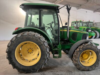 John Deere 5720 od nowości w gospodarstwie, idealny stan