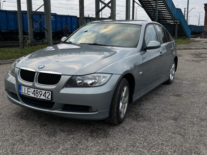 BMW E90 320i 2005