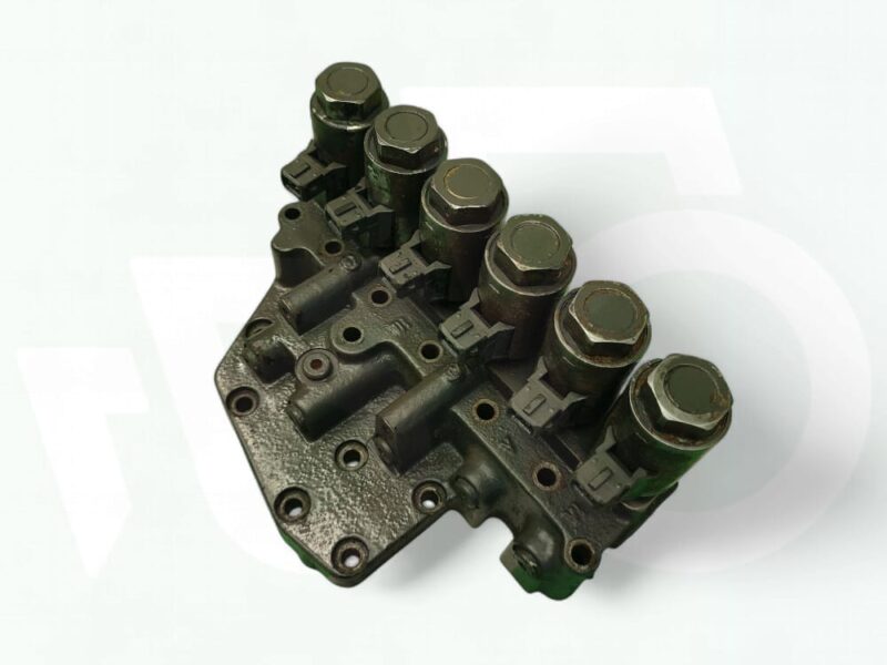 Blok zaworowy WOM G411150600040 G411151600011 Fendt 820 Vario