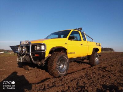 nissan king cab d21 pickup navara patrol terrano toyota hilux