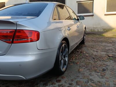 Audi A4 b8 2.0tdi 143km