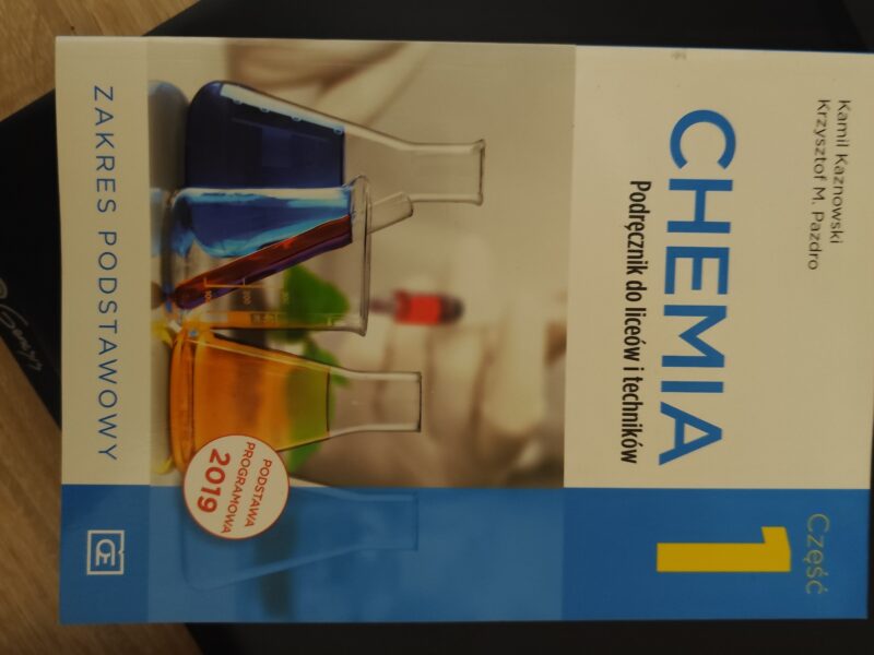 Podręczniki szkolne do technikum/liceum kl1