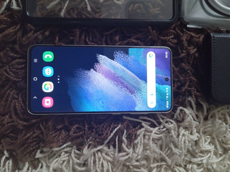 Sprzedam Samsunga s21fe 5g 6gb ram 128gb pamieci