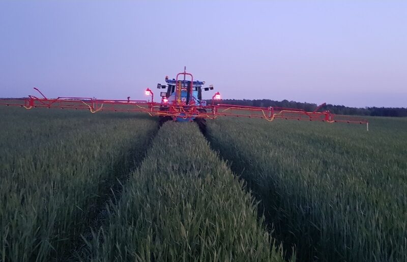 Opryskiwacz biardzki 800l 15m hydrauliczne rozkładanie