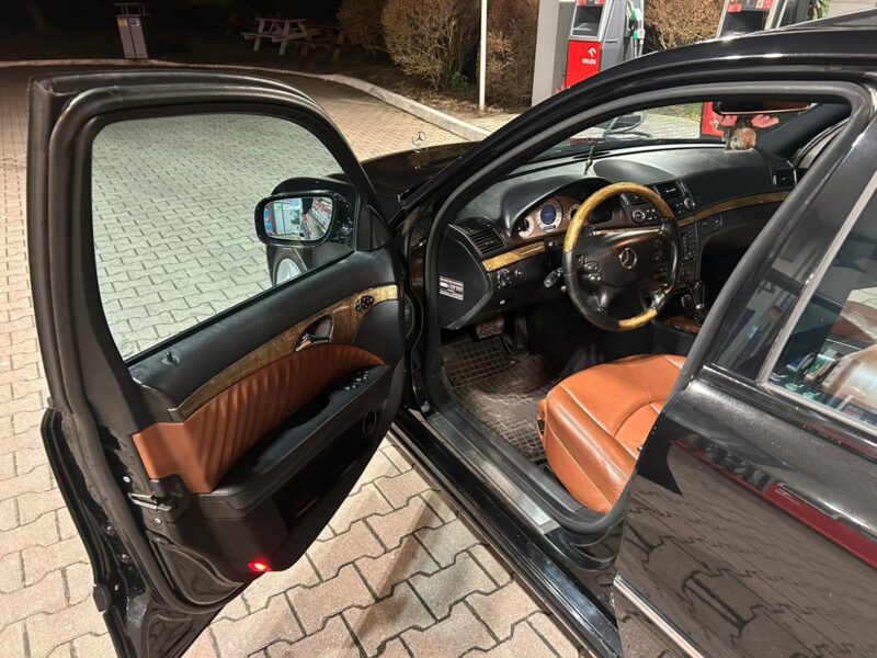 Mercedes E280