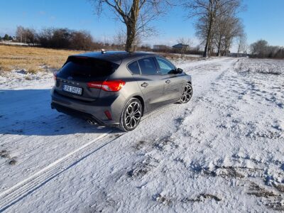 Ford Focus mk4 1.5 dci automat st-line