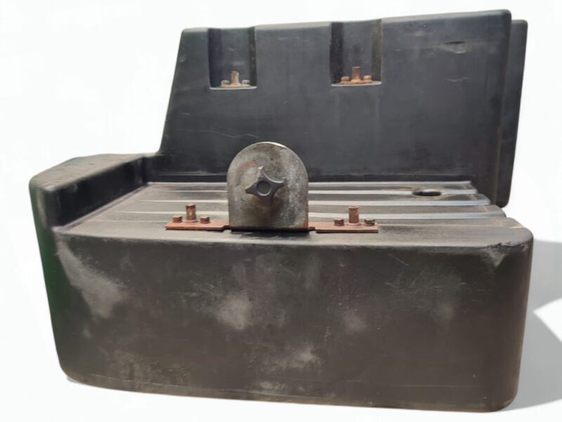 Zbiornik paliwa 82034186 82028880 New Holland TM 190