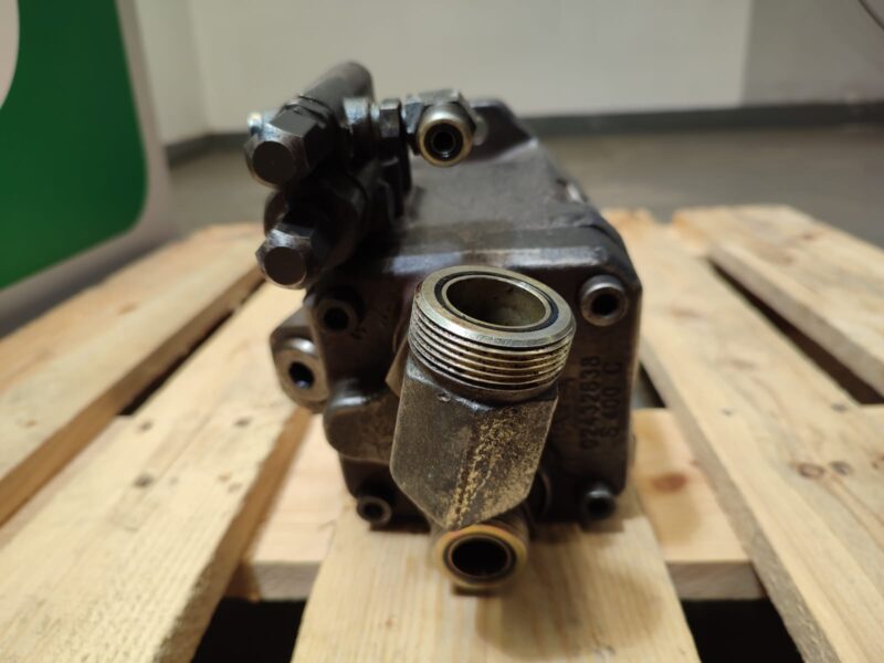 Pompa hydrauliczna REXROTH 394268A2 McCORMICK MC 135