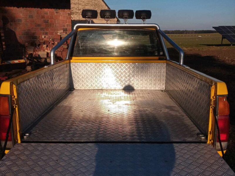 nissan king cab d21 pickup navara patrol terrano toyota hilux