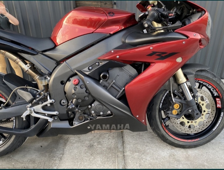 SPRZEDAM YAMAHA R1 2004