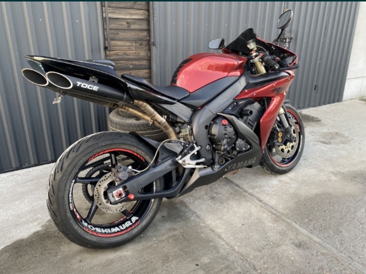 SPRZEDAM YAMAHA R1 2004