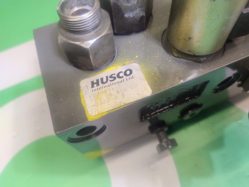 Blok zaworowy HUSCO 40320-3 Amortyzacji Osi Dana Spicer Claas Axion 830