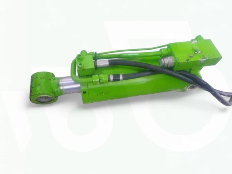 Siłownik 083310 wychyłu Merlo 25.6 TOP