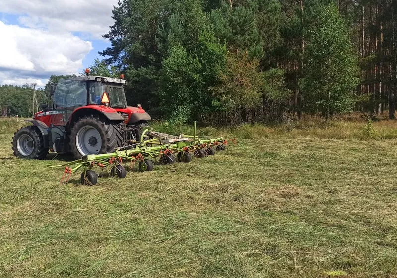 Przetrząsarka Claas Volto 870