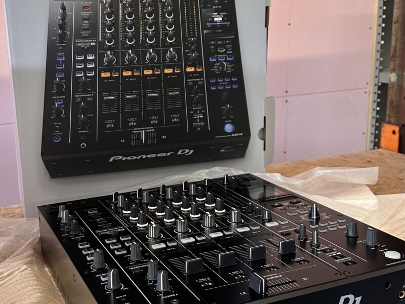 Pioneer OPUS-QUAD, Pioneer XDJ-RX3, Pioneer XDJ-XZ , Pioneer DDJ-FLX10, Pioneer DDJ-REV7, Pioneer CDJ-3000, Pioneer DJM-A9 , Pioneer CDJ-2000NXS2, Pioneer DJM-900NXS2, Pioneer DJM-V10-LF , Pioneer DJM-S11, Denon DJ Prime 4+ , PLAYdifferently MODEL 1