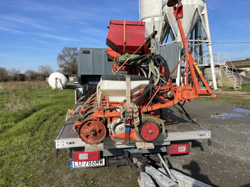 Siewnik do soi słonecznika buraków fasoli Kuhn Planter 10 rzędów