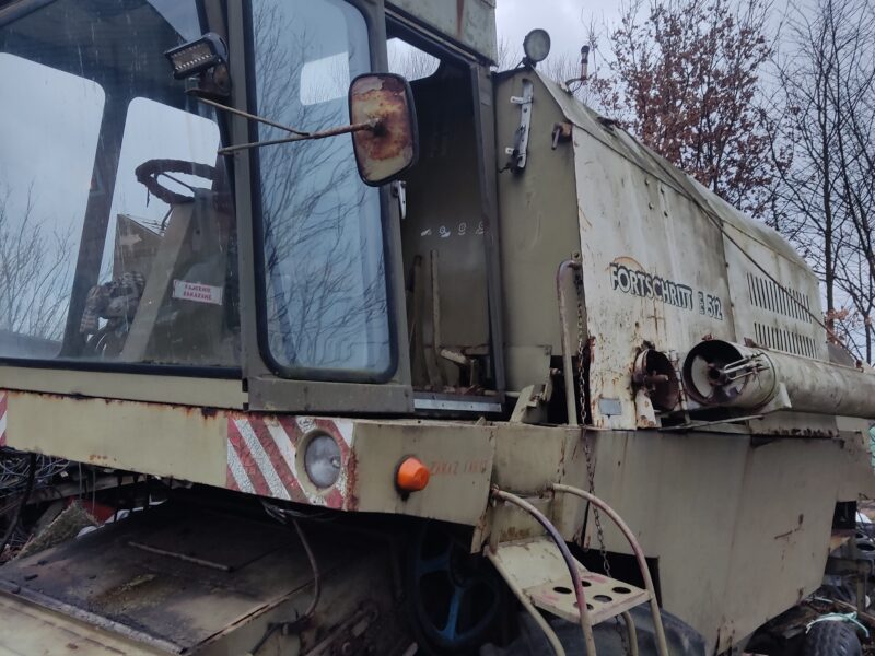 Kombajn zbożowy fortschritt e512