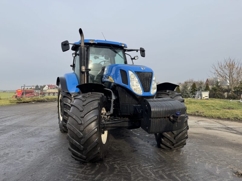 New holland T7050