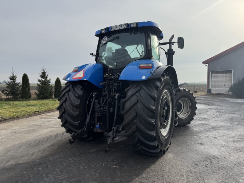 New holland T7050