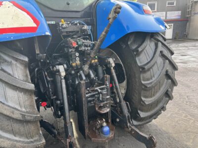 New holland T7050