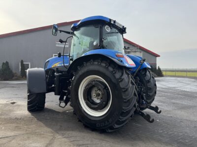 New holland T7050