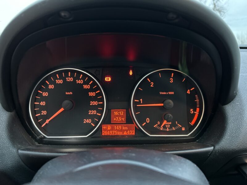BMW seria 1 e87 118d w ładnym stanie M47