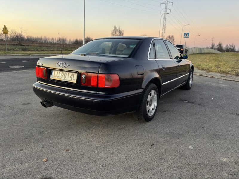 Audi A8 4.2 quattro