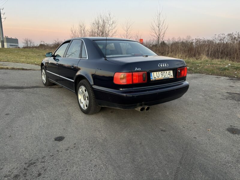 Audi A8 4.2 quattro