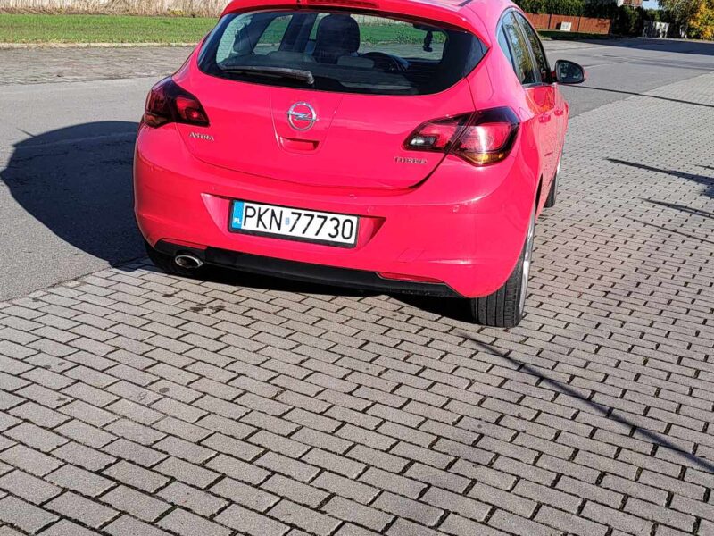 Opel Astra J