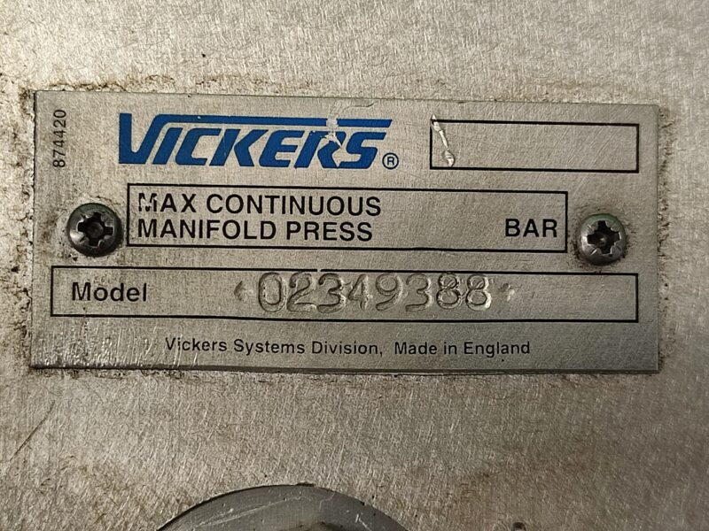 Blok JCB 35/903500 Elektrozawór 02349388 VICKERS JCB 4CX