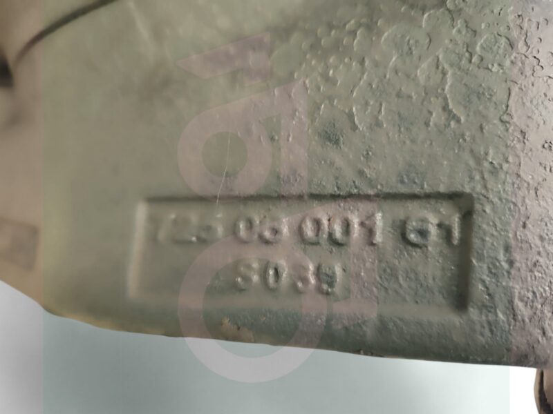 Zwolnica Zwrotnica F334310020360 Piasta Półoś MASSEY FERGUSON 5450