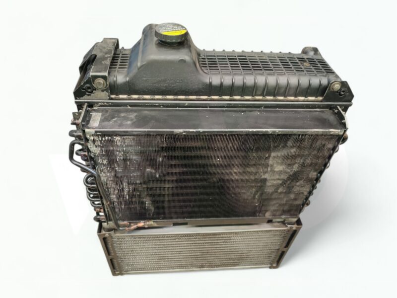 Zespół chłodnic 82033525 82030603 82033407 NEW HOLLAND TM 190
