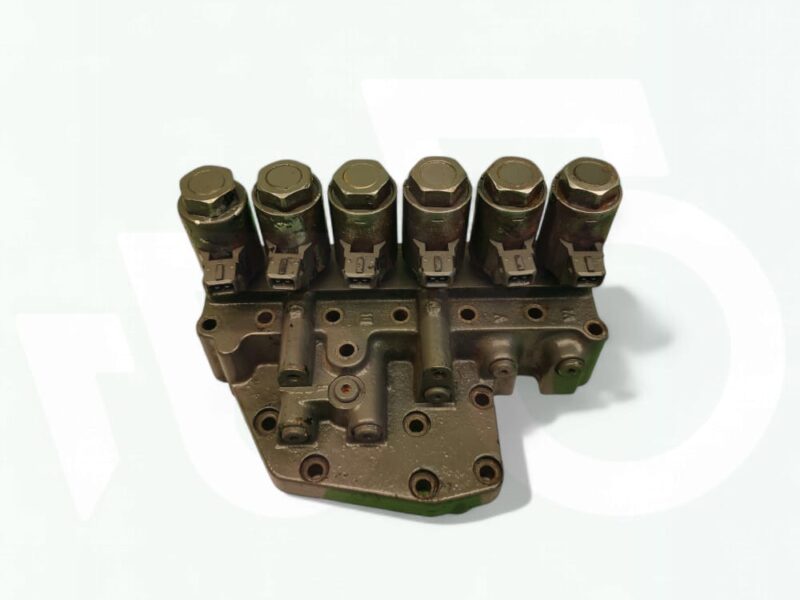 Blok zaworowy WOM G411150600040 G411151600011 Fendt 820 Vario