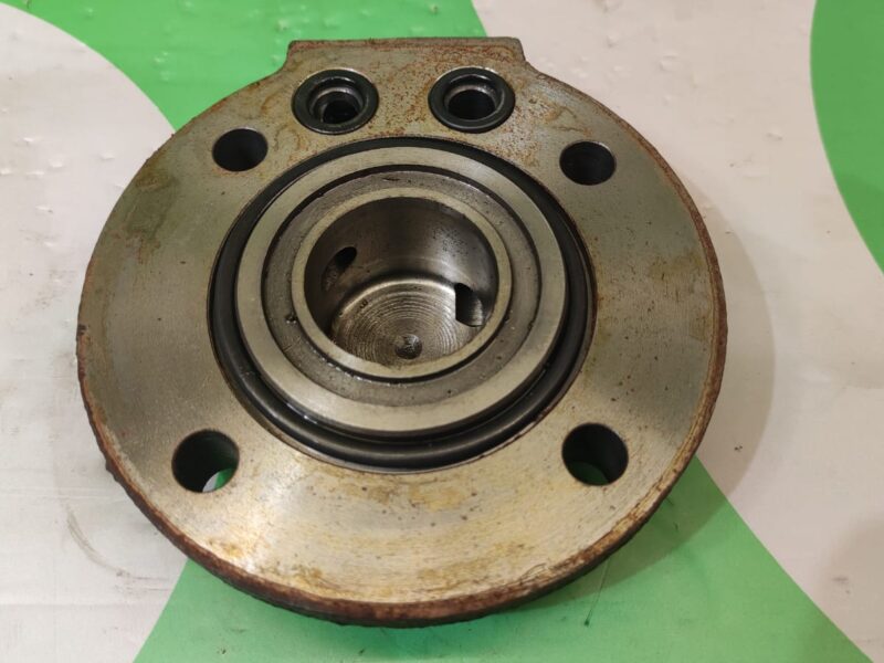 Pokrywa ZF2094359015 Skrzynia biegów F824100360690 Fendt 824 Favorit