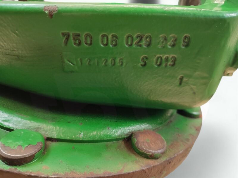 Zwolnica Zwrotnica 75006029639 Piasta Półoś AL110925 JOHN DEERE 6820