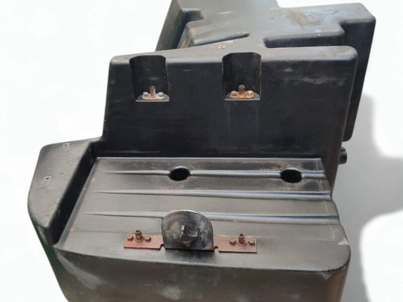 Zbiornik paliwa 82034186 82028880 New Holland TM 190