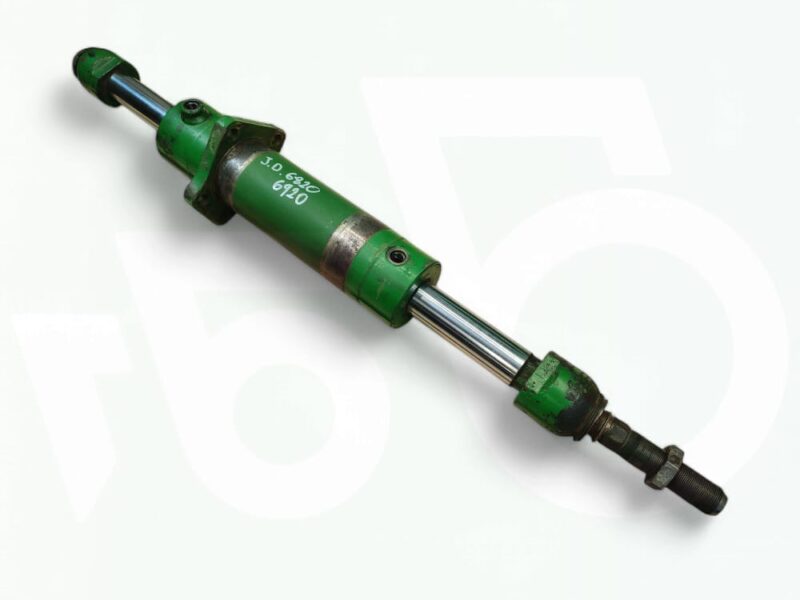 Siłownik skrętu 745/750 AL160146 AL175594 John Deere 6820