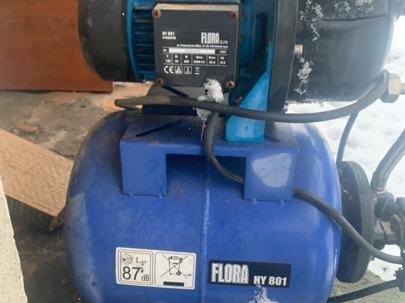 Hydrofor do wody Flora HY801