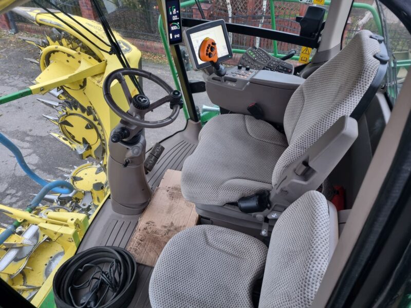 John Deere 8400i Kemper Plus 360 Podbieracz ProDrive 40Km/h sieczkarnia z Niemiec