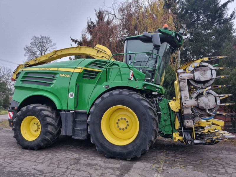 John Deere 8400i Kemper Plus 360 Podbieracz ProDrive 40Km/h sieczkarnia z Niemiec