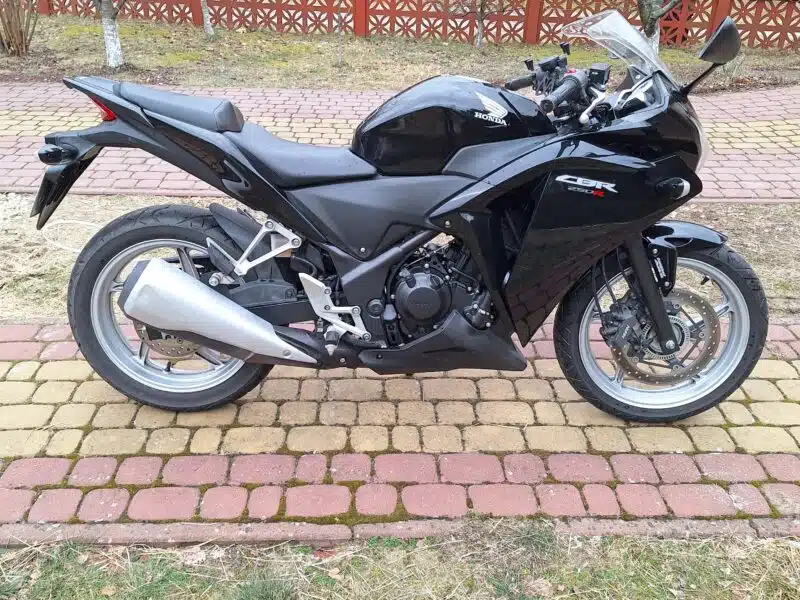 Honda cbr 250r 2011r. NISKI PRZEBIEG