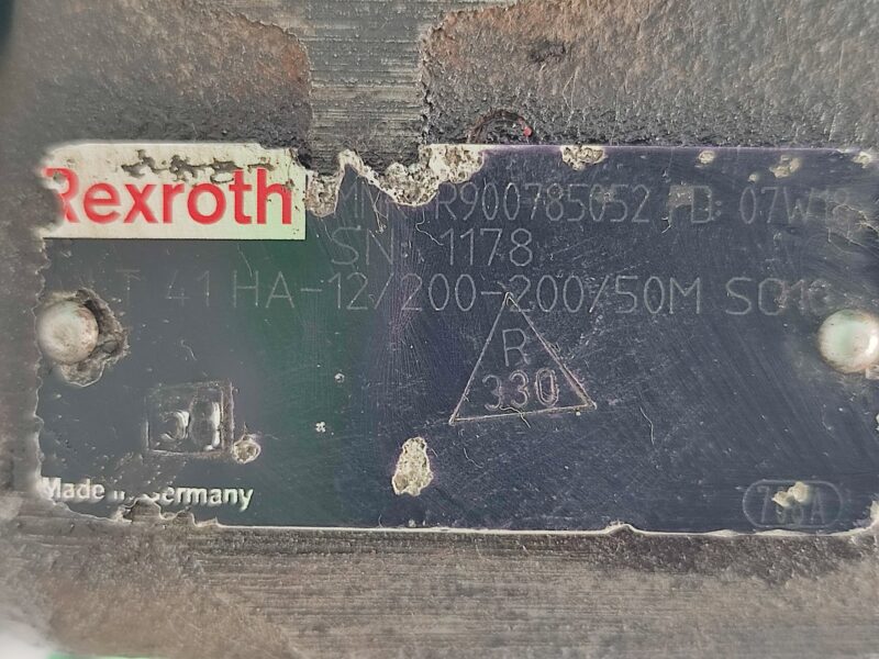Zawór hydrauliczny REXROTH R900785052 McCORMICK MTX155