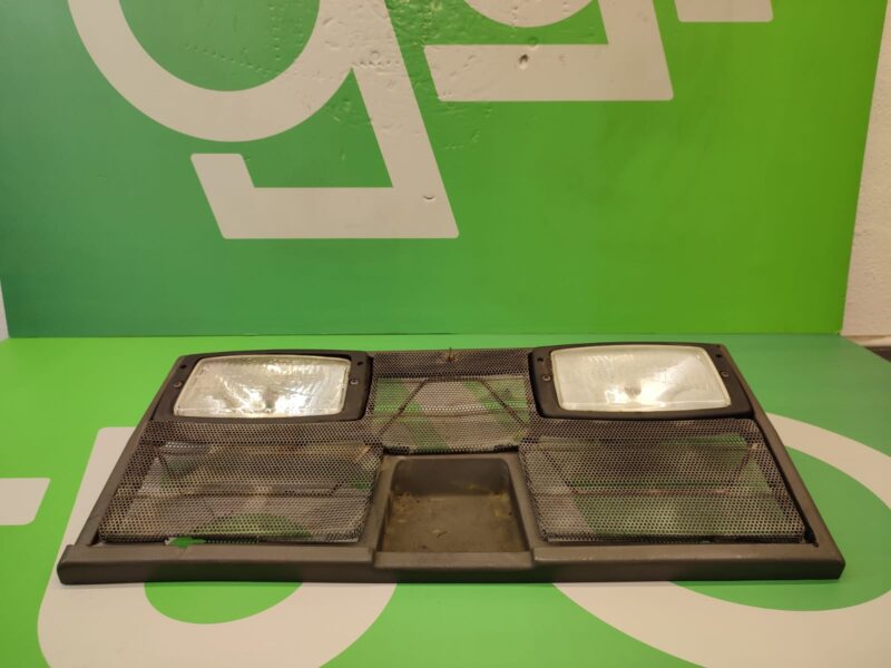 Reflektory 3713799M91 GRILL MASSEY FERGUSON 8170