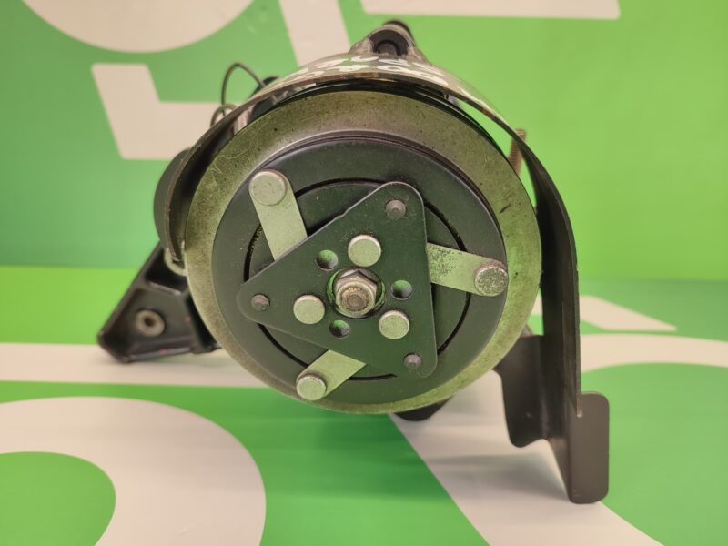 Sprężarka klimatyzacji Sanden SD7H15 8181 Lamborghini Spark 165 VRT