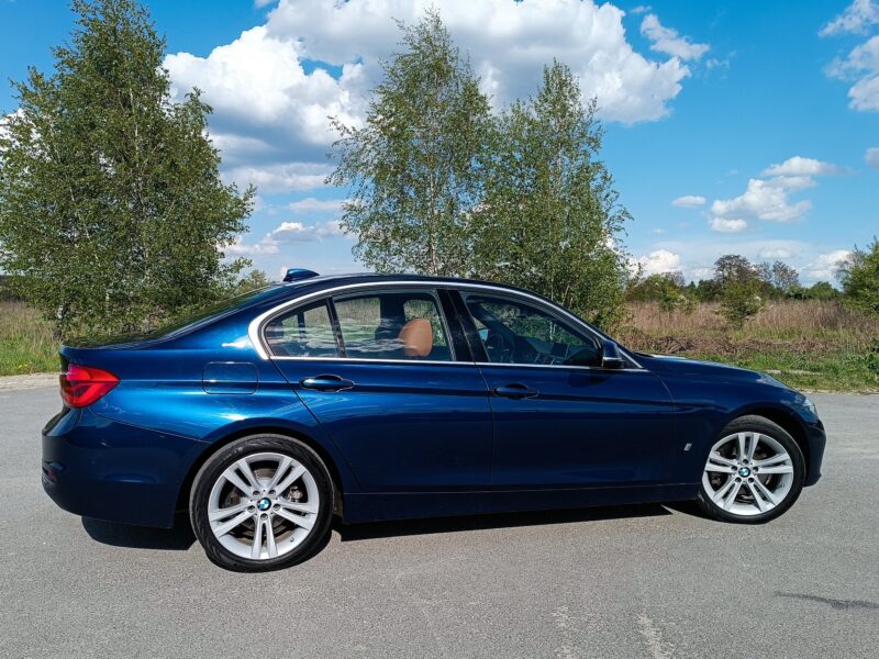 BMW 3 Seria 330e Plug-In Hybrid 252KM Steptronic SportLine