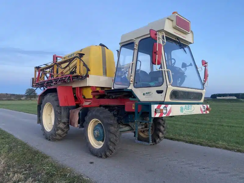 Opryskiwacz samojezdny rp 06 18m zetor 10145 jak nowy