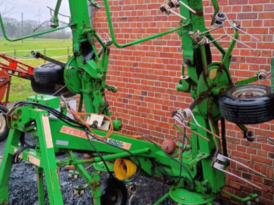 Przetrzasarka stoll speed 680 nie Krone,khun,fella,claas