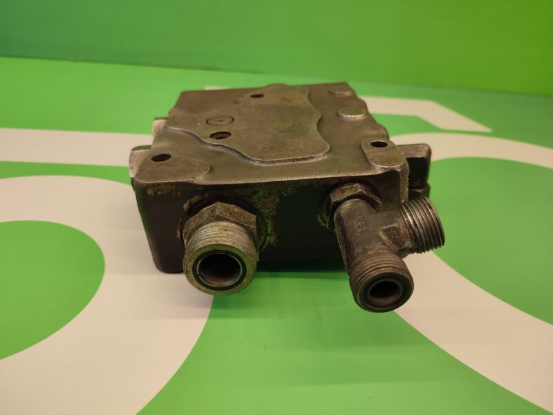 Zawór hydrauliczny REXROTH R900785052 McCORMICK MTX155